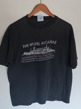 The Hotel Alcatraz Graphic Tee - Black